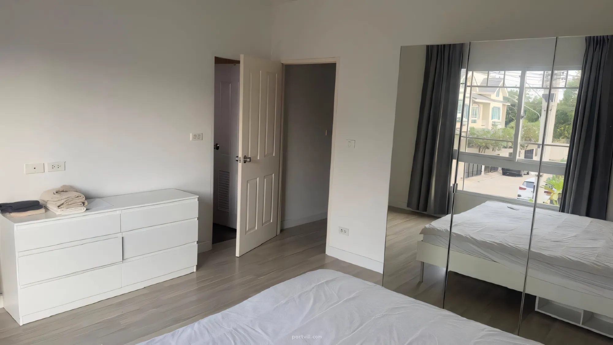 Townhouse by the sea in Downtown Chonburi Thailand area 134m² 2 floors Downtown Chonburi - foto 3