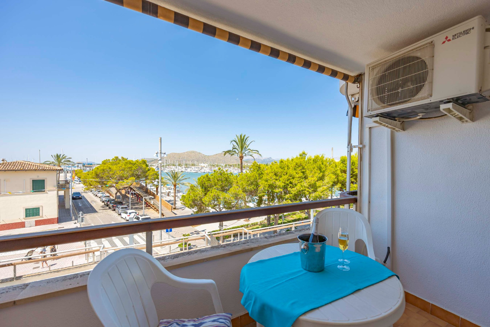 Apartment 5-room 4+3 by the sea in Mallorca Spain area 320m² 2 floor in RC Mantonia Mallorca - photo 12
