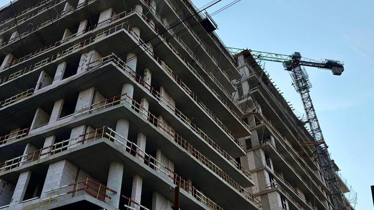 अपार्टमेंट 2-कमरों वाला 2+1 सागर के किनारे बटुमी में जॉर्जिया 52मी² 6 मंजिल मध्य बटूमी - फोटो 1