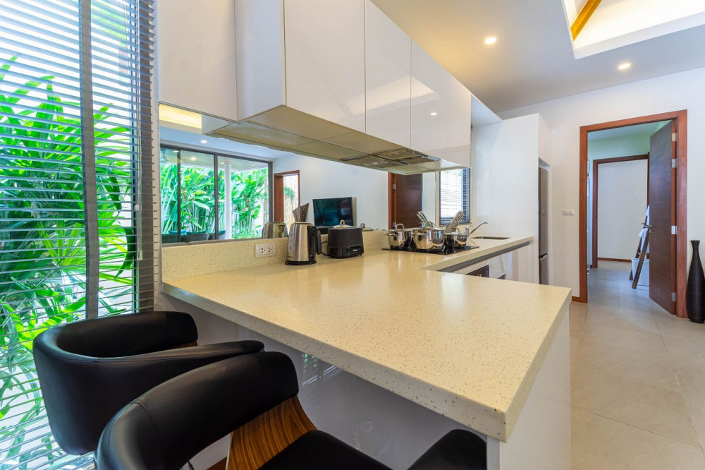 Villa aan zee in Rawai Thailand oppervlakte 265m² 2 verdiepingen Rawai - foto 4
