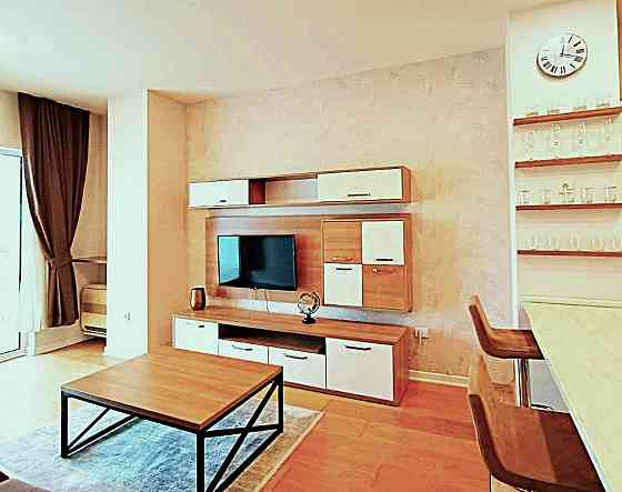 شقة 2-غرفة للإيجار 1+1 على البحر في وسط بودفا الجبل الأسود 54م² 8 طابق وسط بودفا