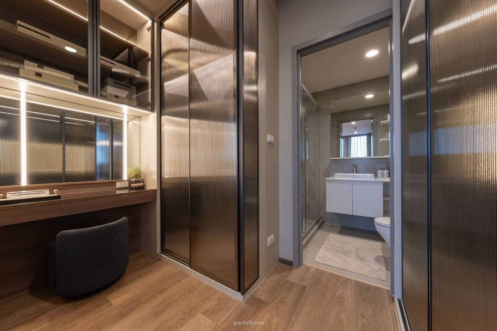 Апартамент 1-стаен 1+1 в центъра на Банкок (Downtown Bangkok) Тайланд площ 32.8 м²  в The Issara Sathorn Центърът на Банкок (Downtown Bangkok) - снимка 11