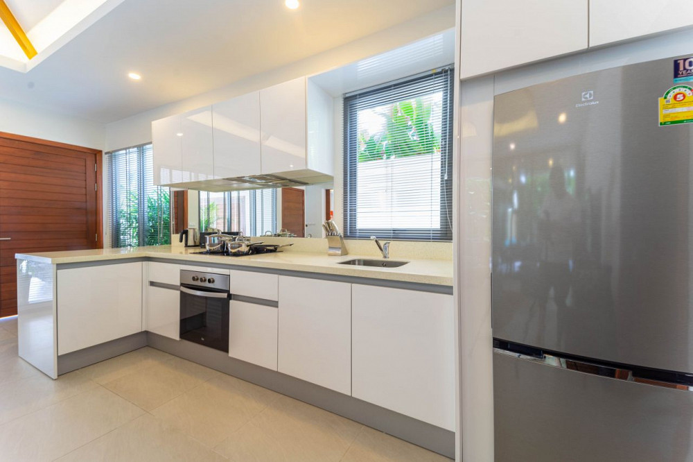 Villa aan zee in Rawai Thailand oppervlakte 265m² 2 verdiepingen Rawai - foto 3
