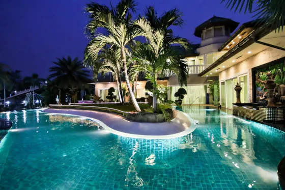 Villa by the sea in Jomtien Thailand area 607m² 2 floors Jomtien
