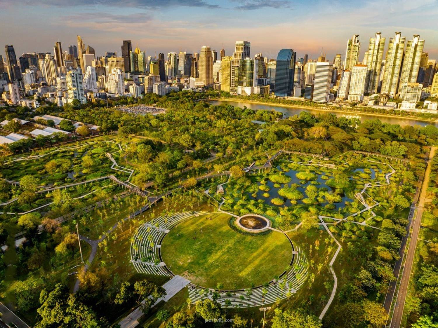 زمین در مرکز بانکوک (Downtown Bangkok) تایلند قطعه در محدوده شهر 2034م²  مرکز بانکوک (Downtown Bangkok) - عکس 1