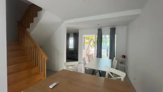 Townhouse by the sea in Downtown Chonburi Thailand area 134m² 2 floors Downtown Chonburi