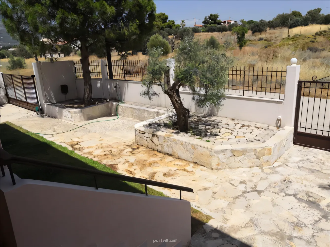 Cottage for sale in Loutraki Greece area 376m² Loutraki - photo 2