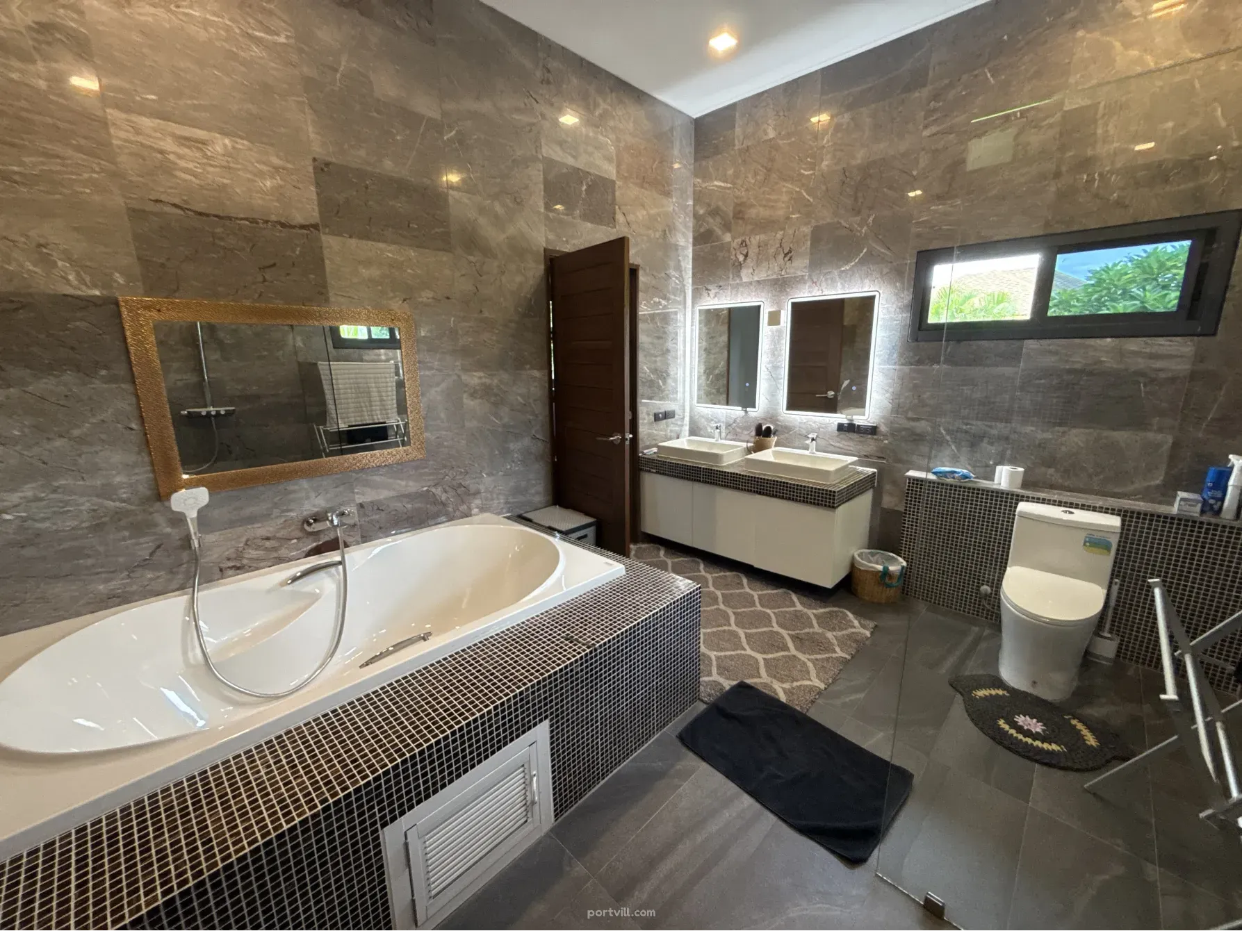 Hotel for sale in Hin Lek Fai Thailand 600m² Hin Lek Fai - photo 14