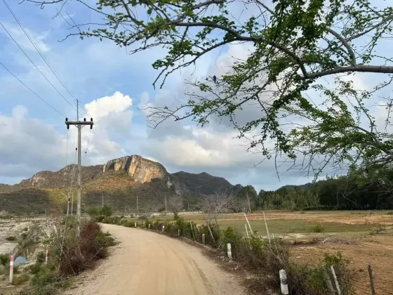 Парцел за продажба в Сам Рой Йот (Sam Roi Yot) Тайланд парцел в рамките на града 18400м² Сам Рой Йот (Sam Roi Yot)