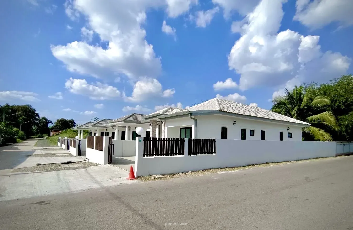 Дом на продажу в Санкампхенге (San Kamphaeng) Таиланд площадь 200м² 1-этажный Санкампхенг (San Kamphaeng) - изображение 2
