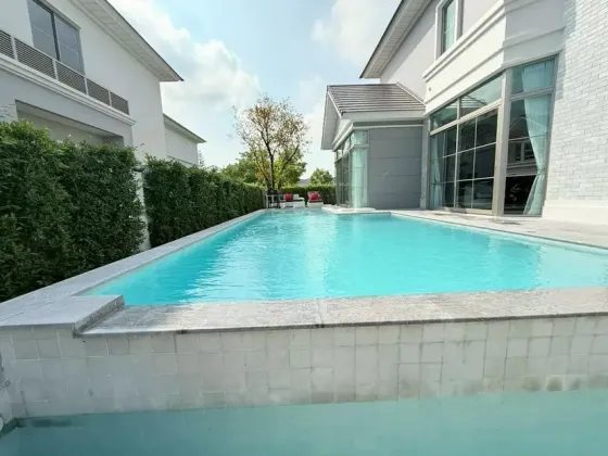 Villa a Suan Luang Thailandia area 315m² 2 piani Suan Luang