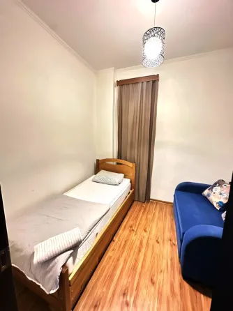 出租公寓  3室 2+1 在第比利斯市 佐治亚州 76平米 1层 第比利斯市